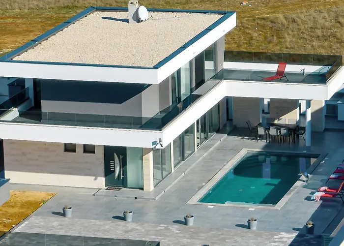 Astur וילה זאדאר