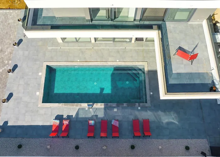 Astur ヴィラ ザダル